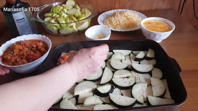 Вкуснейшая Запеканка из кабачков и баклажанов с фаршем индейки.