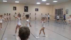 3 Часть.Урок балета для детей. Развитие данных у детей. Первые шаги в хореографии. Растяжка