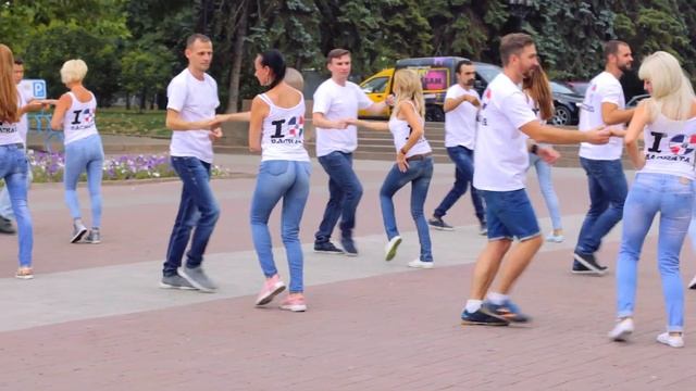 Bachata performance 2018 by Artyom Davoyan | Dance Studio "Alma" смотреть онлайн