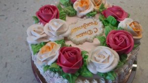 Украшение торта  розами из Белково Заварного крема .Торт на заказ ко Дню Рождения.