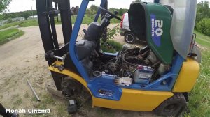 Вилочный погрузчик. Ремонт Komatsu FG20C-12. Травма, расколол ноготь, пошла кровь. Mobilni Mechanicy