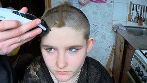 VLOG : Я БРЕЮ НАЛЫСО ПОДРУГ / ЯРОСЛАВ ПАЛЬМОВ