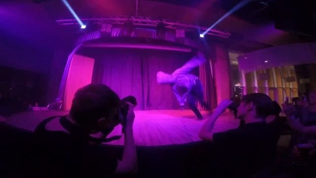 Хэллоуин-Шоу от Плотной команды в баре Облака:) смотреть онлайн