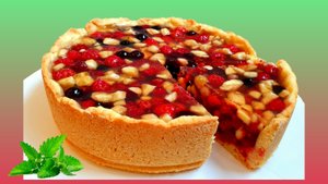 Песочный пирог с ягодами и желе