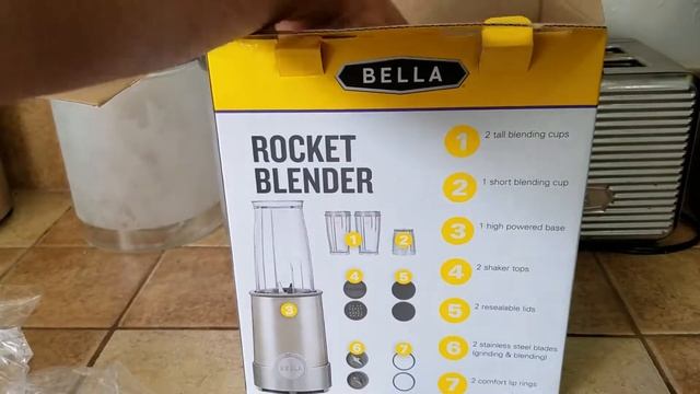 Unboxing - Bella Rocket Blender - Best And Cheapest Blender For Smoothies??? - #BellaLife