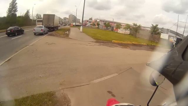 Эндуро в городе/Enduro in town. Пробки, Велосипедисты, ДПС. Как не надо ездить смотреть онлайн