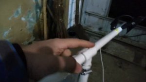 Штатив для прожектора в гараж из труб пвх