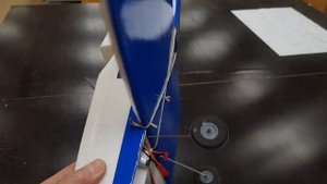 Учебный радиоуправляемый самолёт из потолочной плитки.