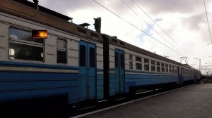 Отправление ЭР1-208 со станции Кривой Рог
