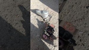 замена подушки АКПП на Mazda Verisa