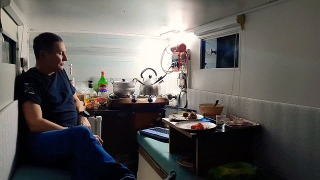 зимний кемпинг. смотреть онлайн