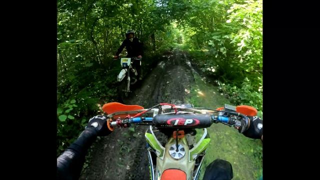 «В Щепки». Эндуро гонка в +32… смотреть онлайн