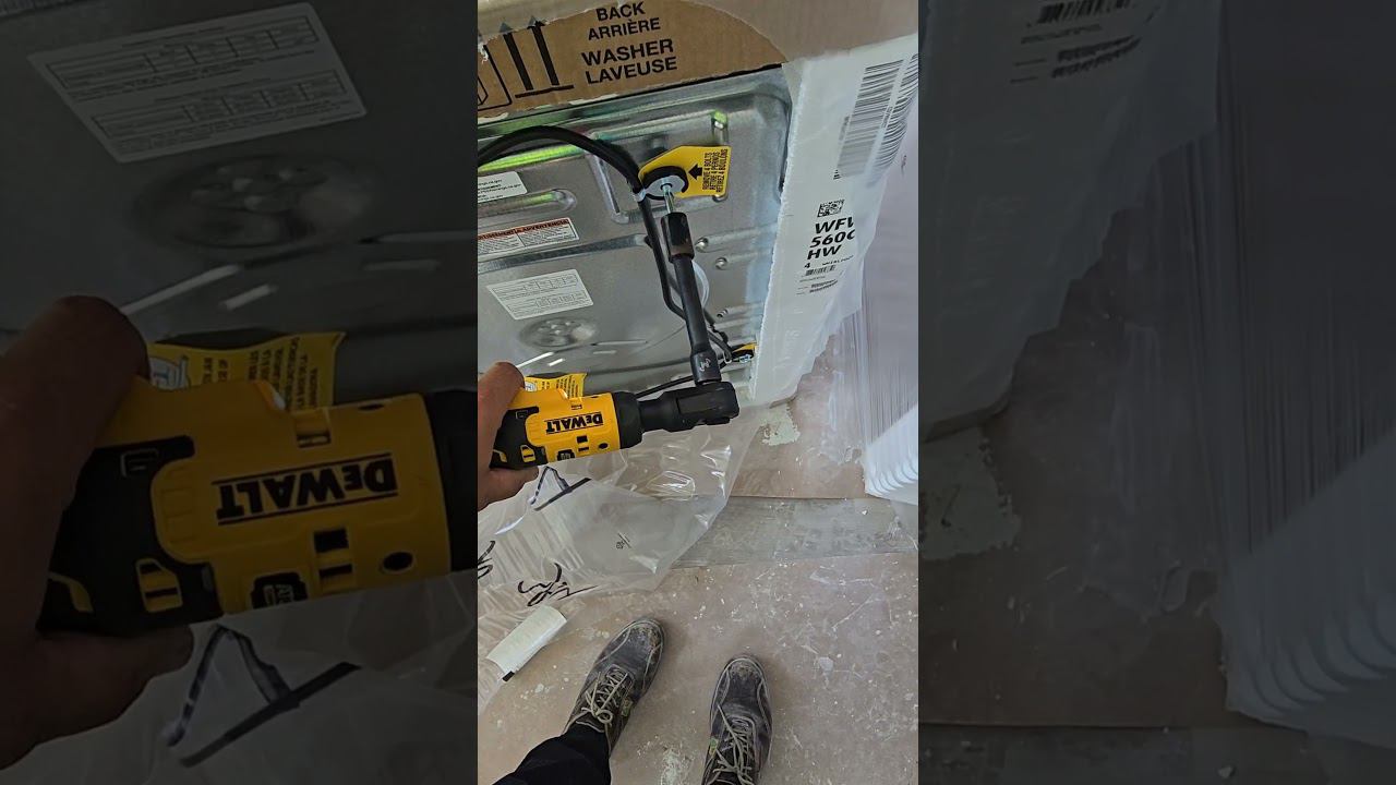 Теперь я спец по болтам! #tools #юмор смотреть онлайн