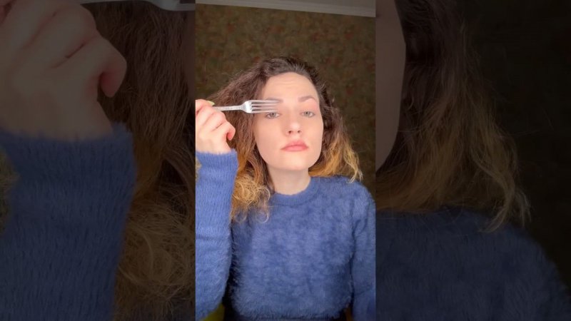 Eye makeup with a fork