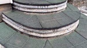 Самодельное крыльцо из раствора.