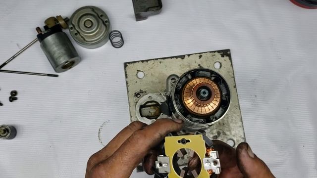 MARCHA DE CHEVROLET TRACKER 6. CILINDROS. 2.5 MODELO 2004 COMO REPARARLA смотреть онлайн