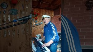 ГРАЖДАНЕ, КУПИТЕ ПАПИРОСЫ