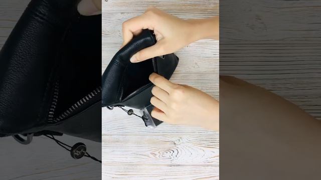 Мужская кожаная сумка H.T.Leather Чёрного цвета 3503-5 смотреть онлайн