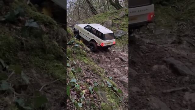 Carisma Range Rover hitting the trails