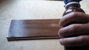 Результат работы состава СГ после нанесения цветного масла "Орех".