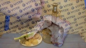 Рецепт приготовления салата из копченой курицы и сельдерея в блендере VITEK VT-3401 BK