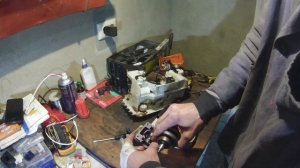 Ремонт бензопили Stihl 250 / Заміна сальників та проблема з витіканням масла