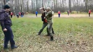 "Радабор"Связка из не стандартных ударов, выход на бросок или удушающий.