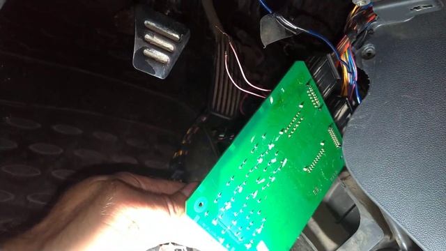 Приора не работают правые стеклоподъемники, причина найдена. смотреть онлайн