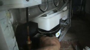 Заправка холодильника газом.