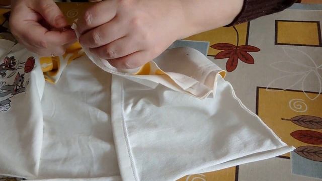 КАК СШИТЬ ДЕТСКУЮ КОФТОЧКУ ИЗ ФУТБОЛКИ / СУПЕР ИДЕЯ ПЕРЕДЕЛКИ СТАРОЙ ОДЕЖДЫ / DIY смотреть онлайн