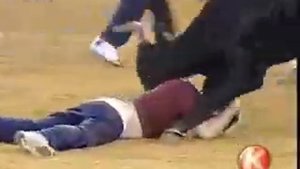 Бык напал на мужика! Зрелище не для слабонервных