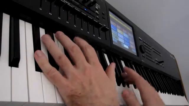 Korg Kronos - A collection of excerpts and custom sounds смотреть онлайн