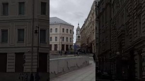 Колокольный звон в центре Москвы, парк Зарядье, Кремль.