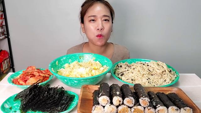 평범한 집밥 먹방:)간장계란밥&김치 들기름간장국수 실비김치 김밥먹방Soy sauce noodles,Egg Rice, Kimchi Gimbap Mukbang eating show