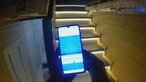 Установил крутую подсветку лестницы.