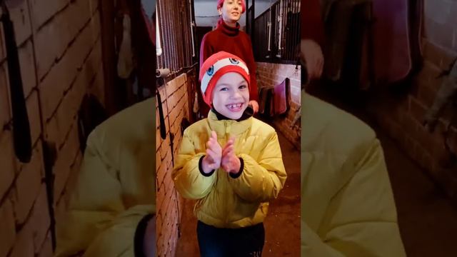 Прогулка на  одесский ипподром к лошадям смотреть онлайн