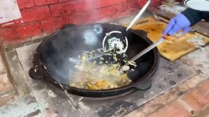 Всё добавил в казан и получилось очень вкусное блюдо которое можно приготовить на охоте или рыбалке