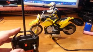 Радиоуправляемый мотоцикл Pilotage suzuki 250