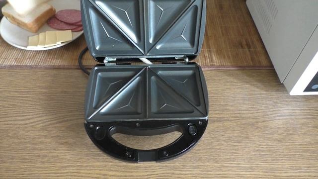 Мультипекарь Redmond RMB-611. Готовим Вкусные Сэндвичи (MultiBaker Ростер Бутербродница)