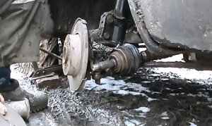 Замена Гранаты и Подшипника Ступицы в Машине без Съемников Подручным Инструментом Дома