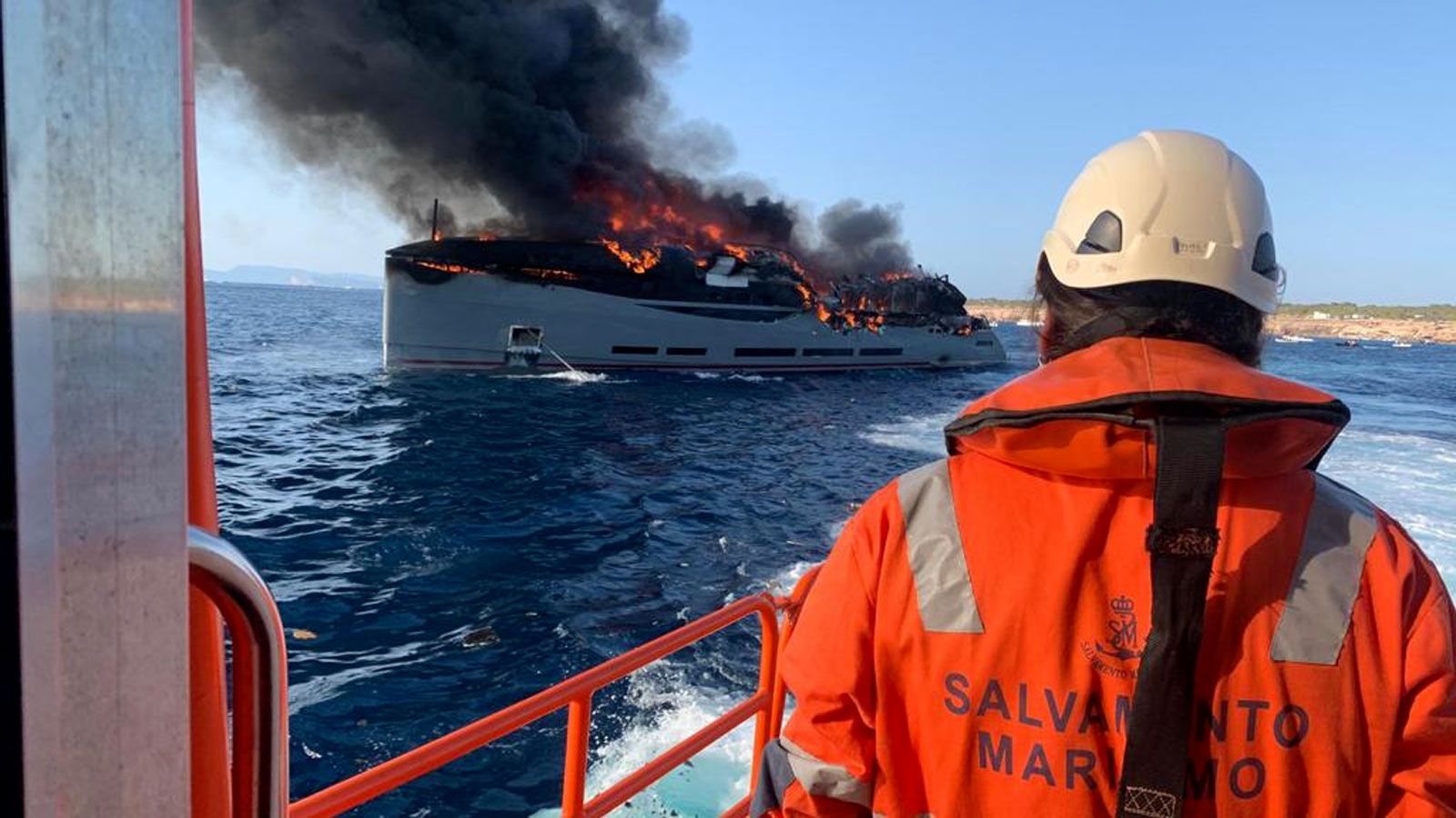В Испании сгорела яхта стоимостью 24 миллиона долларов