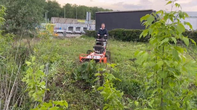 Бурьянокосилка - косилка для высокой травы и кустарника - ZimAni ZTR36 PRO - самая мощная в России! смотреть онлайн