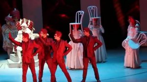 Необычные герои в мюзикле "Все о золушке". Театр мюзикл