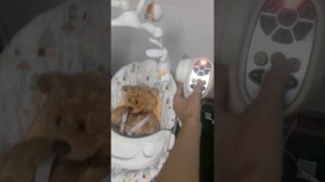 Видеообзор электрокачелей Graco Lovin hug