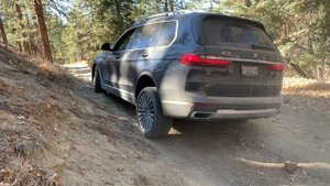 2019 BMW X7 off road