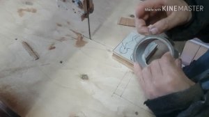 Фигурки на ленточной пиле.
