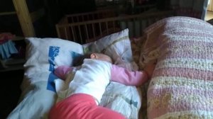 Что делать если ребенок не хочет спать ,, укачивать