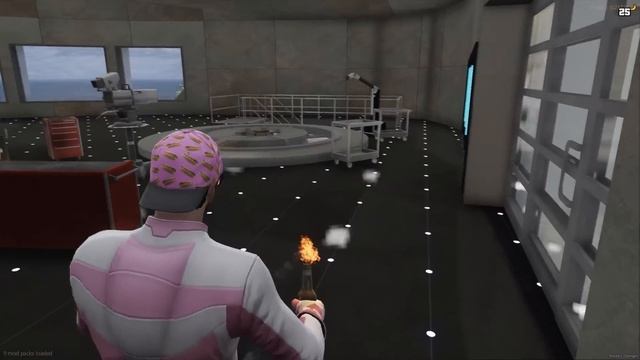 Robbing Banks with Megan Fox in GTA 5 смотреть онлайн