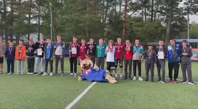 Школьники из Мариуполя продолжают отдыхать в Петербурге