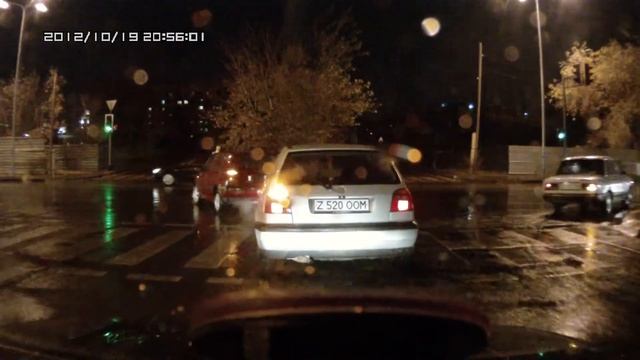 Регистратор F500L. Пример видео в ночное время, пасмурно. смотреть онлайн